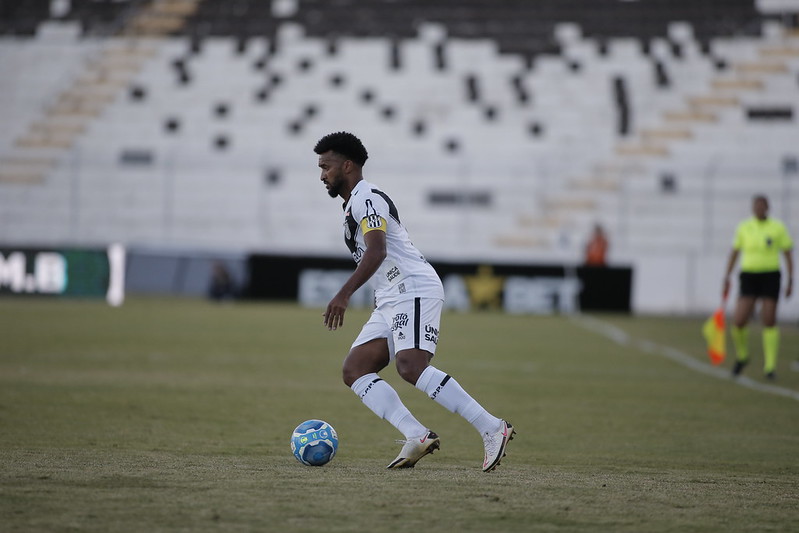 Ponte Preta: Artur vira desfalque por suspensão pela 3ª vez na Série B