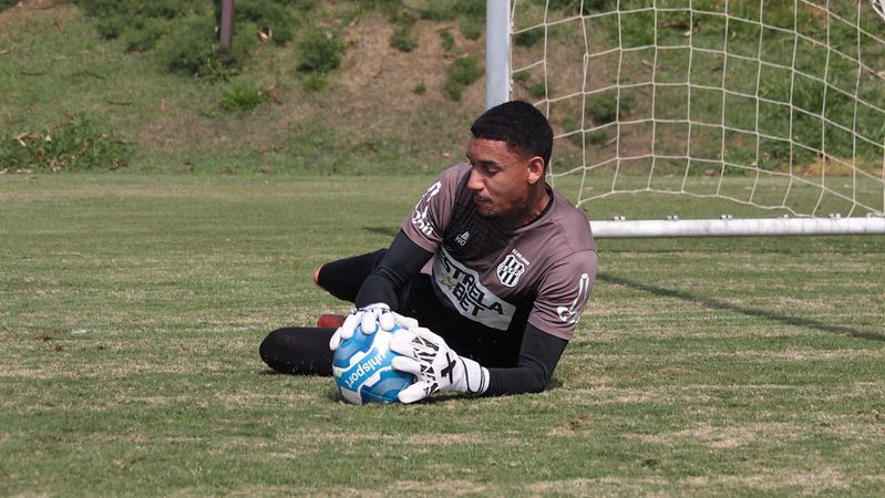 Ponte Preta: quem será o goleiro após saída de Caíque França? O que sabemos sobre o assunto