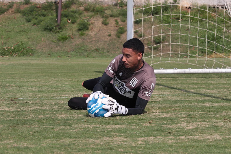 Ponte Preta: quem será o goleiro após saída de Caíque França? O que sabemos sobre o assunto