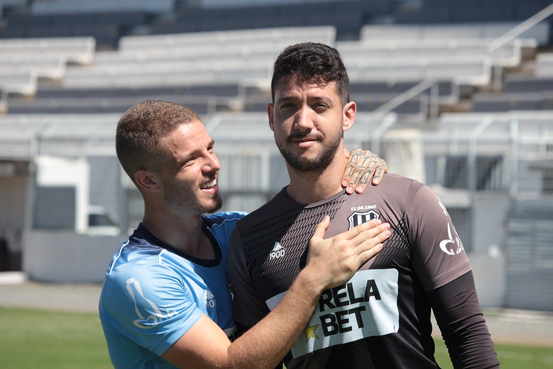 Ponte Preta: Caíque França assume liderança de defesas difíceis na Série B