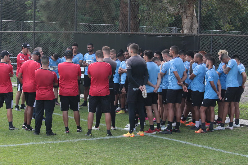 Ponte Preta: diretoria vai reunir elenco para propor pacto e discutir premiação em reta final