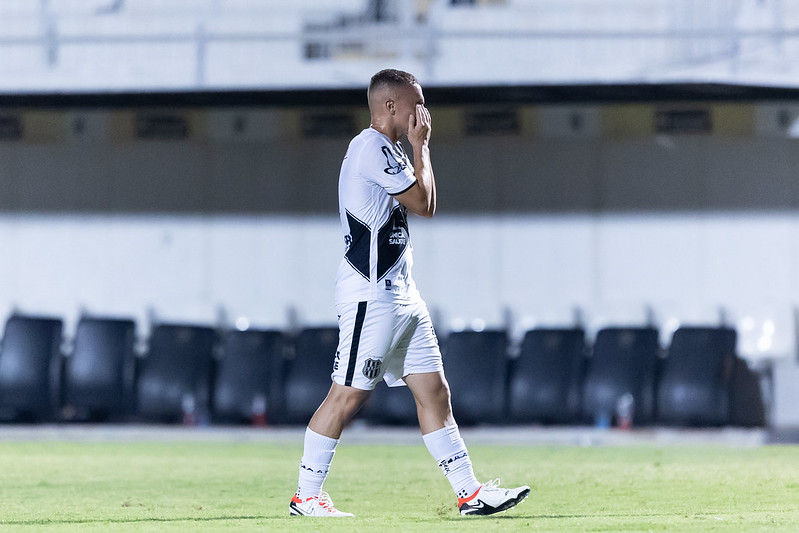 Ponte Preta: jejum de gols e vitórias no Moisés Lucarelli completa dois meses