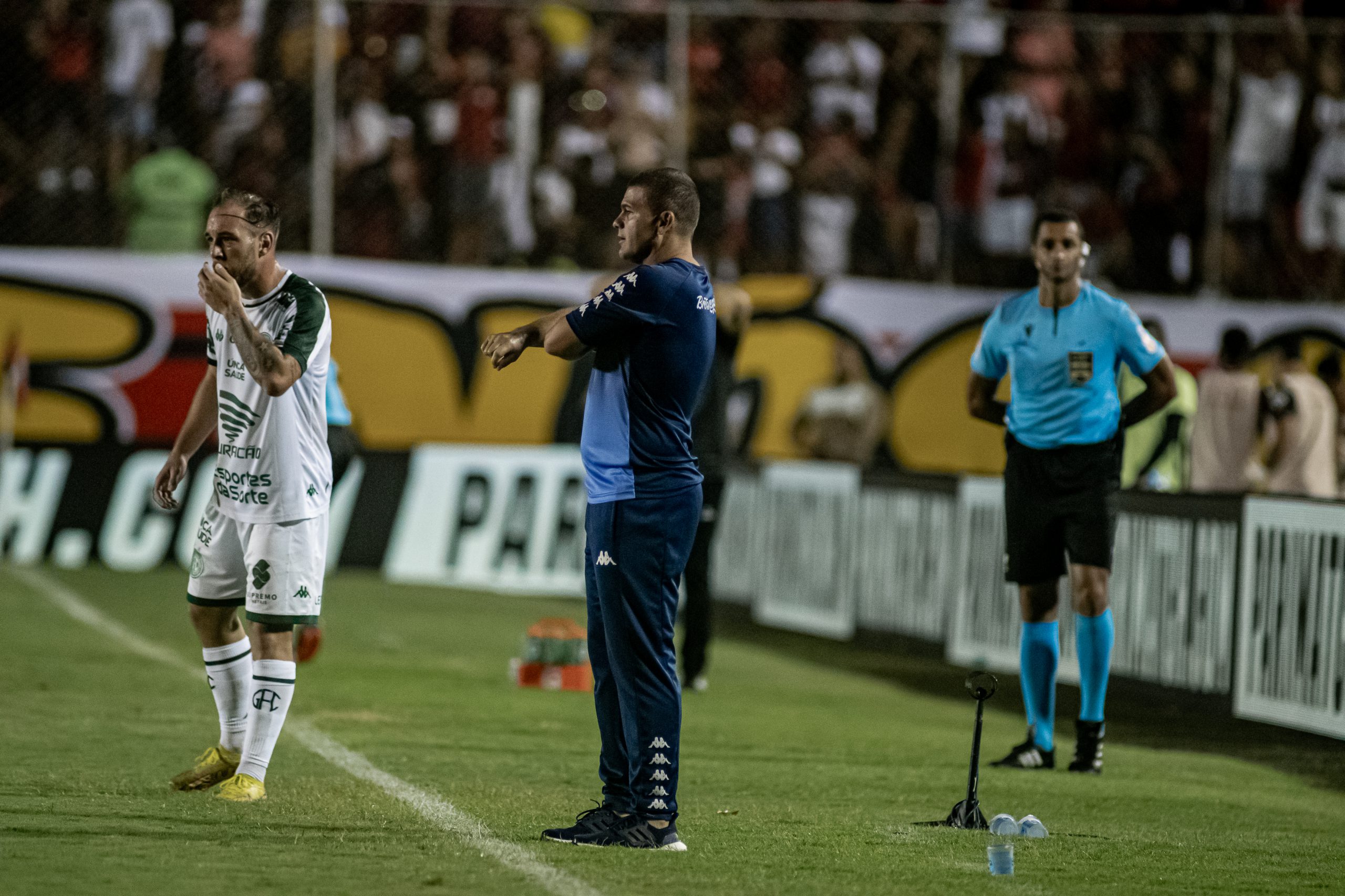 Vitória 2×0 Guarani: Bugre sofre com expulsão e deixa o G4 com tropeço em Salvador