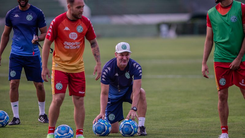 Guarani: Louzer espera nova avaliação de Bruno José, dúvida com dores no pé