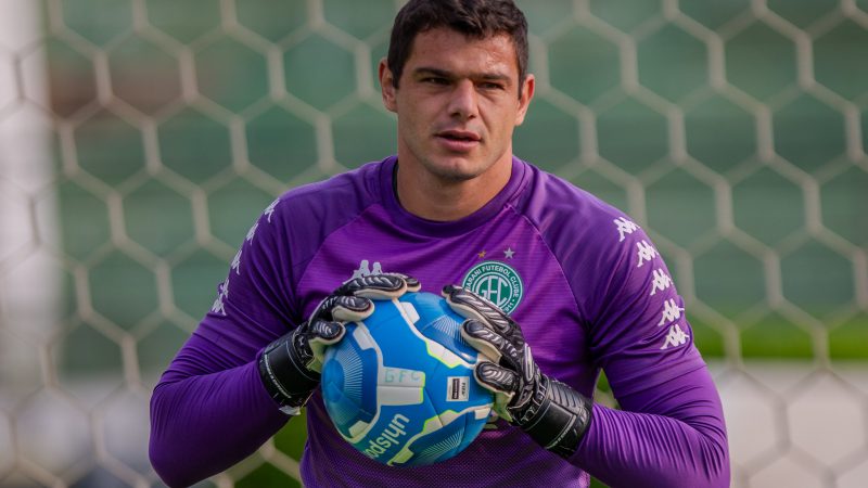 Guarani: cirurgia de goleiro aumenta lista de desfalques para última rodada da Série B