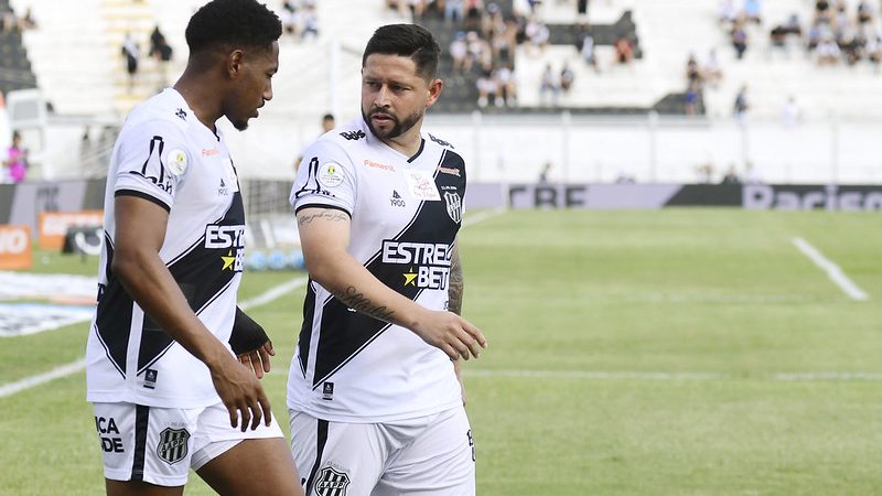 Ponte Preta: diretoria oficializa proposta por renovação de Elvis e Pablo Dyego