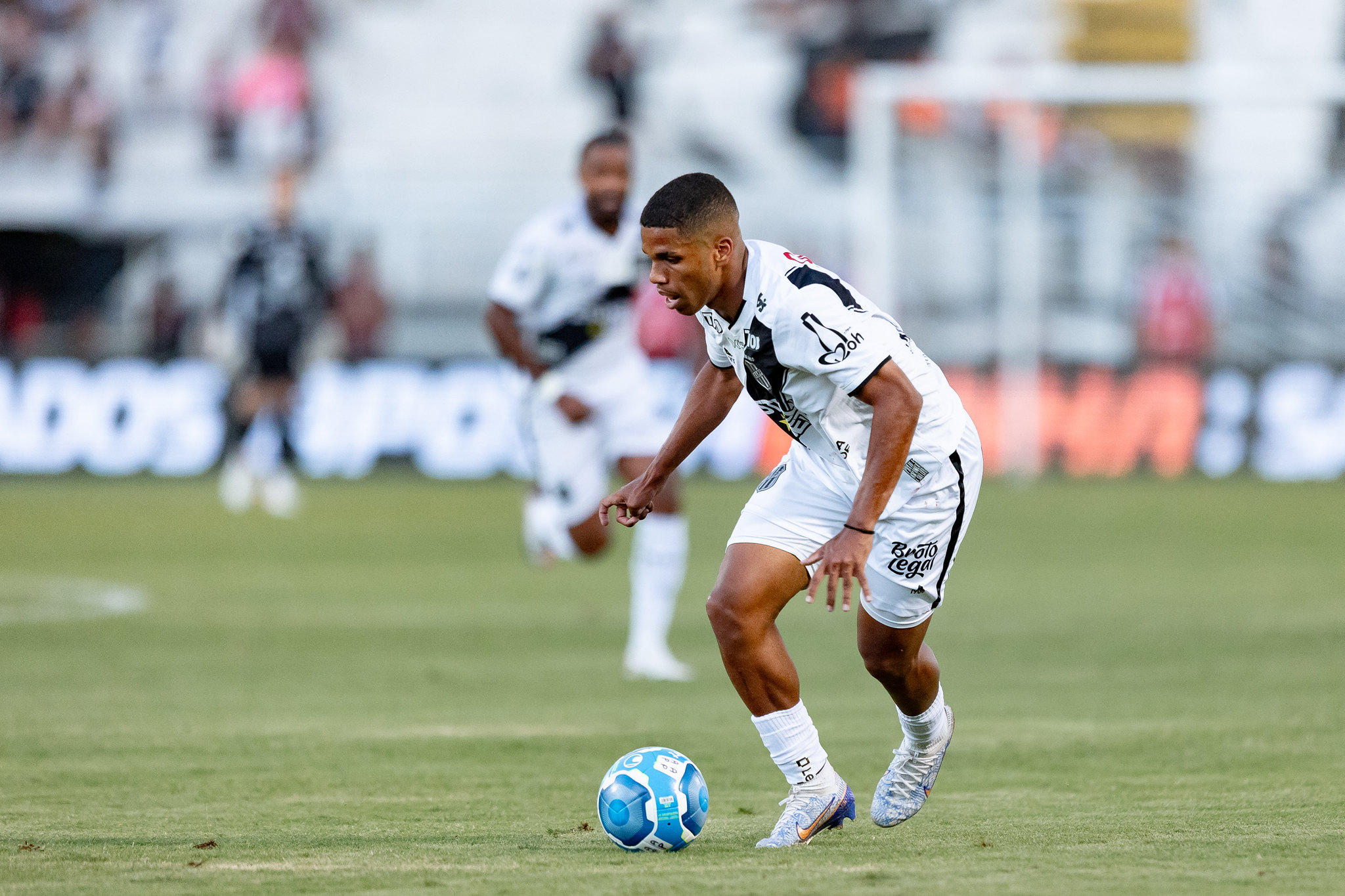 Ponte Preta: clube anuncia saída de Eliel para o Cuiabá