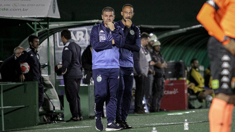 Guarani: Louzer tenta evitar pior jejum da carreira de técnico contra o Ituano