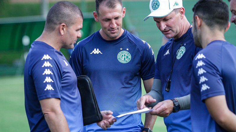 Guarani: diretoria busca novo goleiro, mas esbarra em dificuldades do mercado