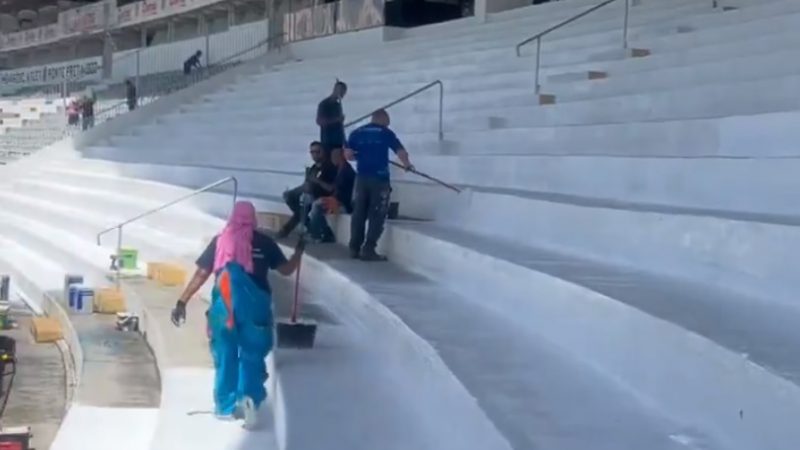 Ponte Preta: torcedores revitalizam arquibancadas do Majestoso com nova pintura