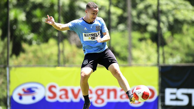 Ponte Preta: saída de Amaral acirra disputa no meio-campo da Macaca