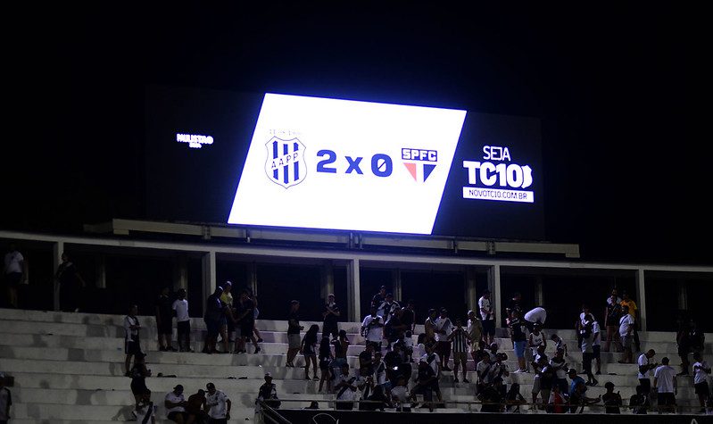 Ponte Preta: TJD confirma punição por cantos homofóbicos contra o São Paulo