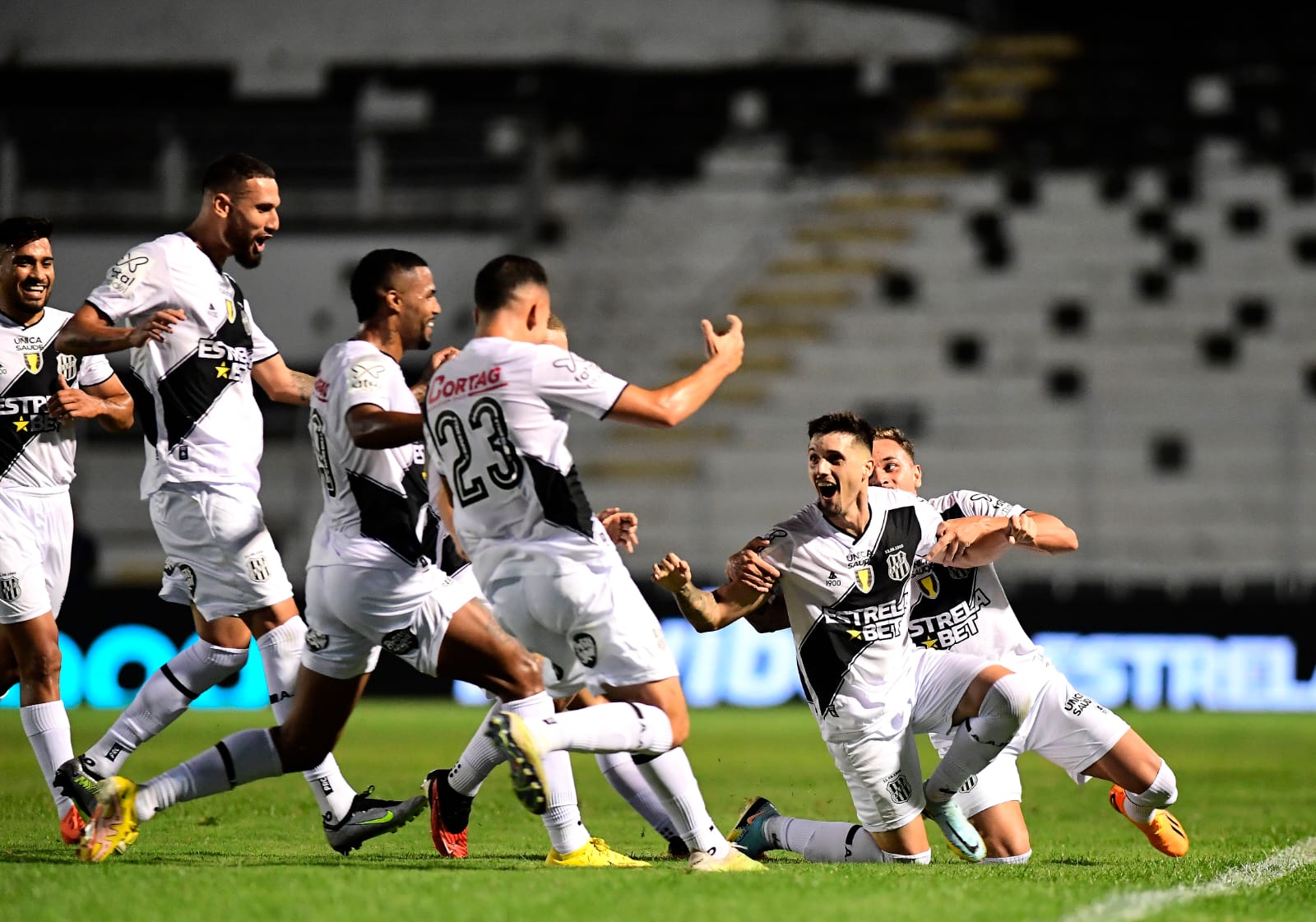 Ponte Preta 2×0 São Paulo: Macaca embala no Paulistão com golaço e festa no Majestoso