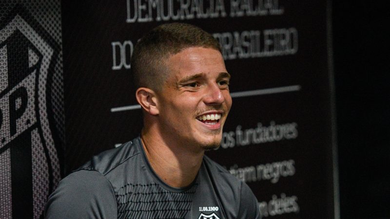 Ponte Preta: Léo Naldi aceita proposta do Vitória e se despede da torcida alvinegra