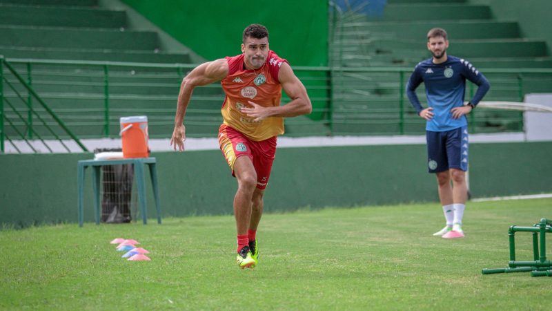 Guarani: Léo Santos é liberado, mas Claudinei tem desfalque para estreia