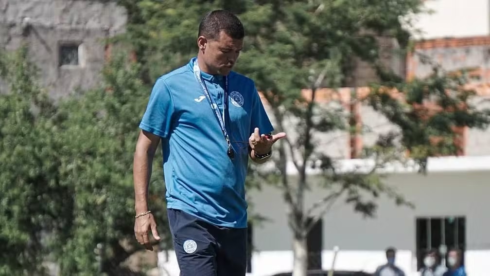 Guarani: clube anuncia ex-Inter e Botafogo como técnico interino