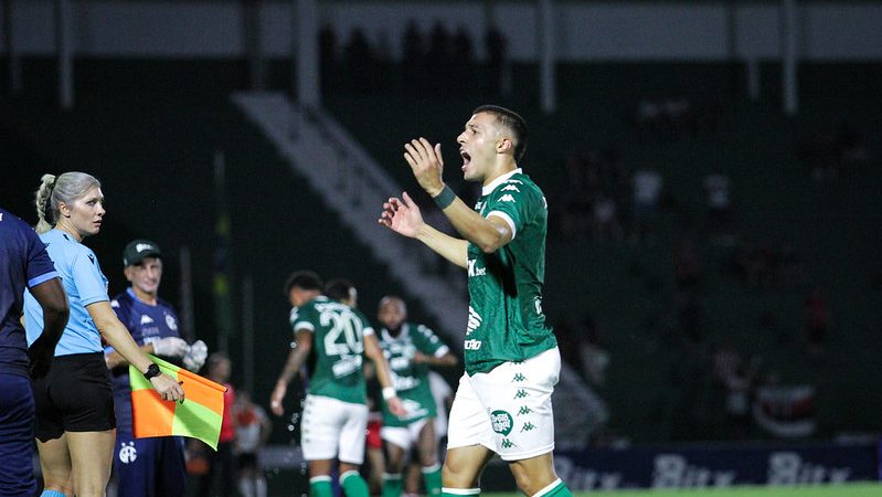 Guarani: autor de arrancada em gol do Bugre é top-10 em velocidade no futebol