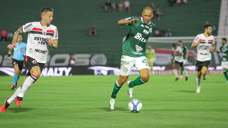 Guarani: Júnior Rocha espera exames de trio para duelo contra o Coritiba