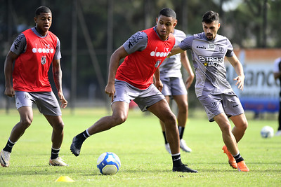 Ponte Preta: Joílson vê disputa na zaga como “dor de cabeça boa” para Brigatti