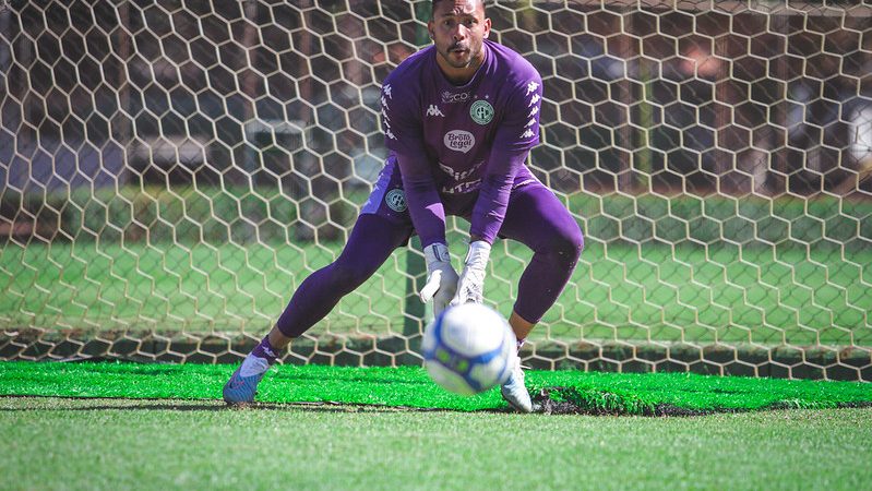 Guarani: liberado, Vladimir pode voltar ao gol do Bugre contra o Botafogo