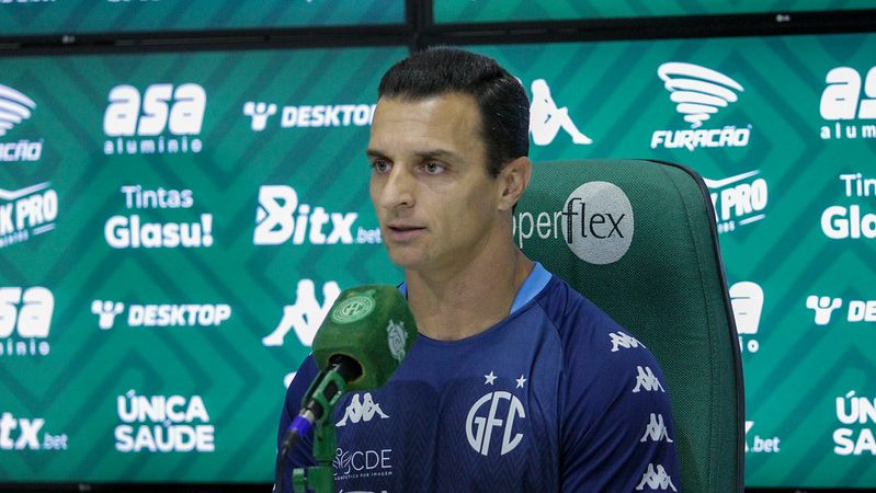 Guarani: Júnior Rocha agradece apoio da torcida e promete “resgatar a identidade” do clube