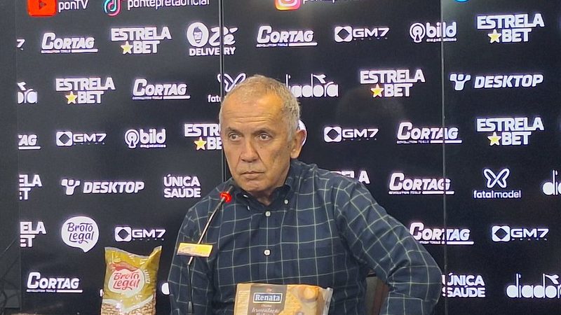 Ponte Preta: Nelsinho comemora estreia com vitória e revela conversa com Elvis