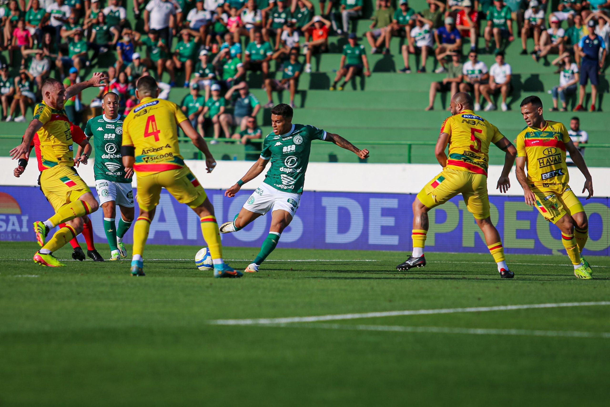 Guarani 1×0 Brusque: Matheus Bueno decide e quebra tabu de 13 jogos na Série B