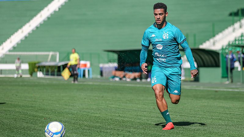 Guarani: Jefferson é liberado e fica à disposição de Pintado; volta de Eliel é avaliada