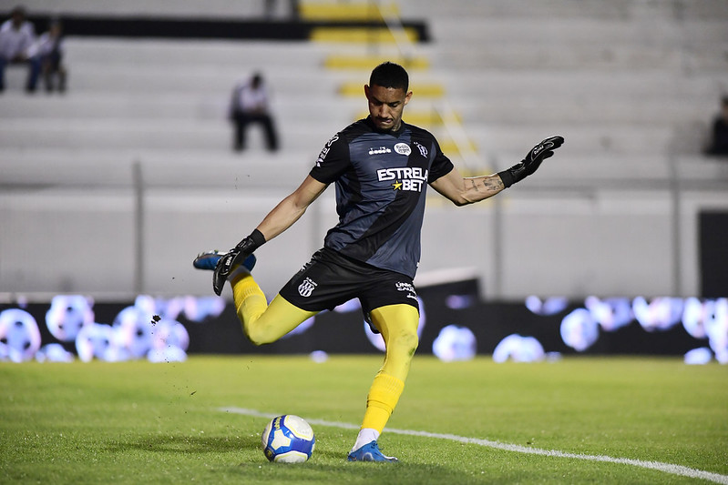 Ponte Preta: Pedro Rocha recebe gancho por soco contra jogador do Sport