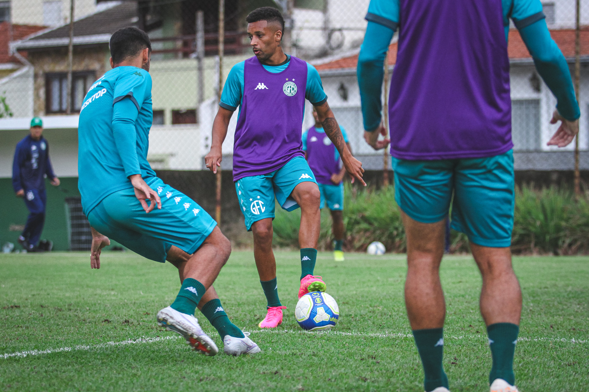 Guarani: diretoria acerta saída de três jogadores