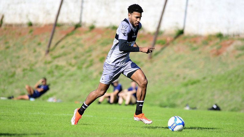 Ponte Preta: lateral e zagueiro são inscritos e aumentam opções de Nelsinho