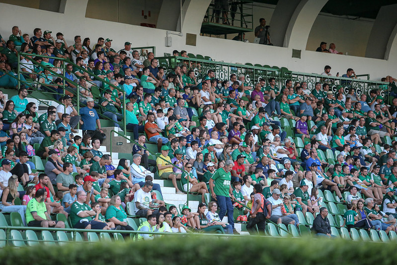 Guarani: ingressos são vendidos com promoção para duelo contra o Coritiba