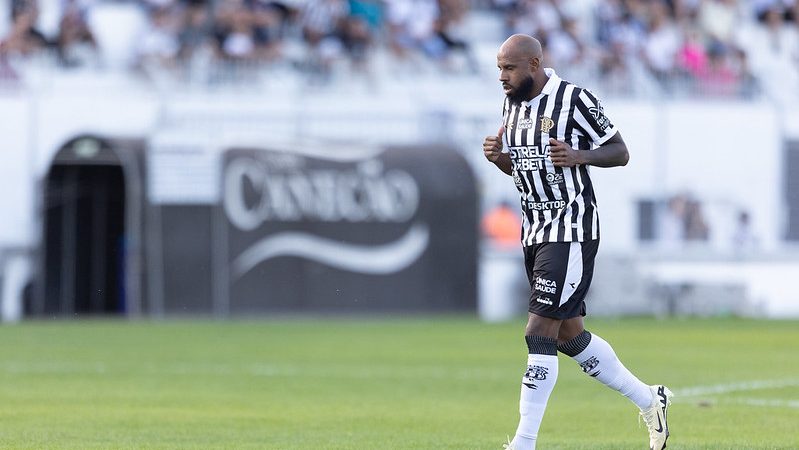 Ponte Preta: Sérgio Raphael coloca time na briga pelo acesso; chances são de 14%