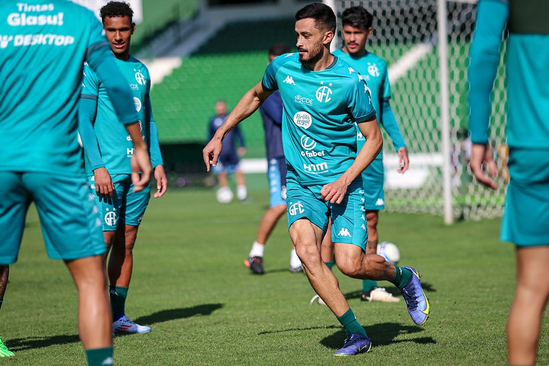 Guarani: sem novos desfalques, Aal espera por exames de jogadores lesionados