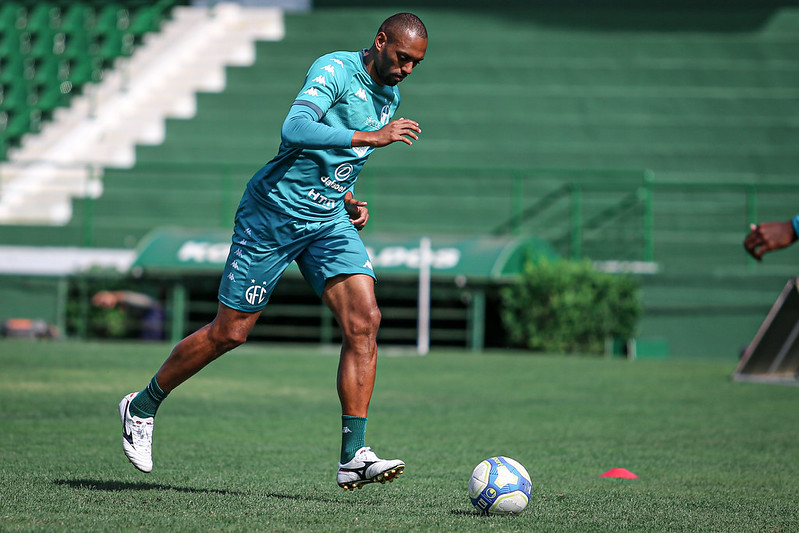 Guarani: recuperado de lesão, Douglas Bacelar celebra sequência no time titular