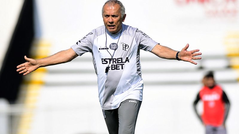 Ponte Preta: Nelsinho espera pelo retorno de quatro jogadores contra o CRB