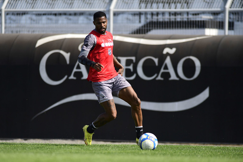 Ponte Preta: Gabriel Novaes sofre nova lesão e vira dúvida para Nelsinho