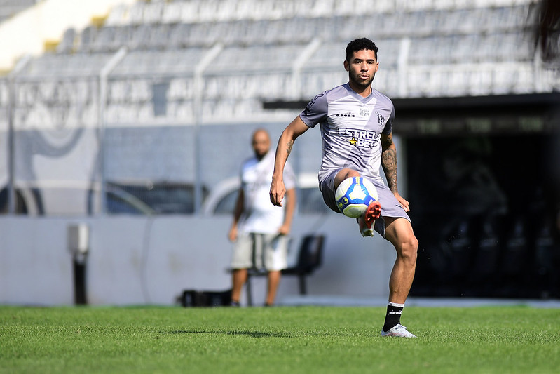 Ponte Preta: lateral retorna contra o Santos, mas atacante será desfalque; confira pendurados