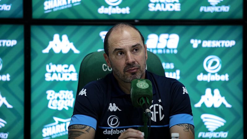 Guarani: Aal diz que “placar não refletiu jogo” e vê equipe no caminho