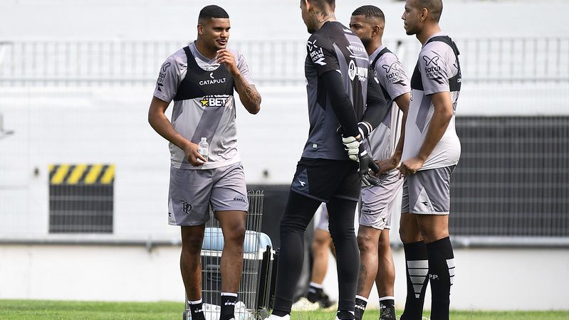 Ponte Preta: Nelsinho tem três desfalques, dois retornos e uma dúvida