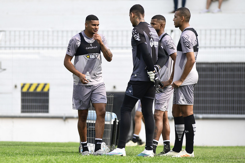 Ponte Preta: Nelsinho tem três desfalques, dois retornos e uma dúvida