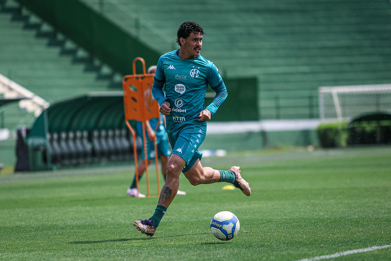 Guarani: Matheus Bueno pede “energia positiva” em reta final da Série B