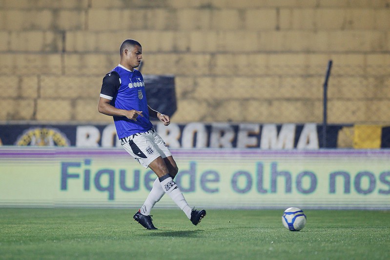 Ponte Preta: sistema defensivo busca feito inédito para chegar em alta no dérbi