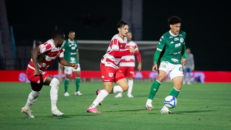 Guarani: Matheus Bueno é homenageado pelo grupo após perda familiar às vésperas de vitória