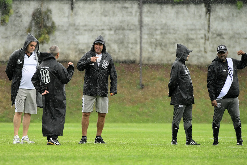 Ponte Preta: DM libera quatro jogadores para estreia de Brigatti