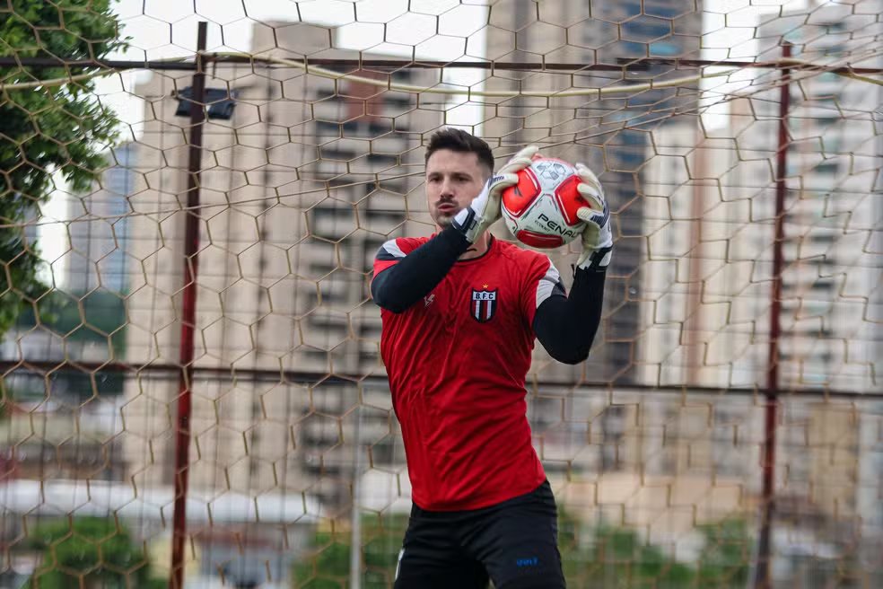Guarani: de saída do Botafogo, goleiro entra no radar da diretoria bugrina