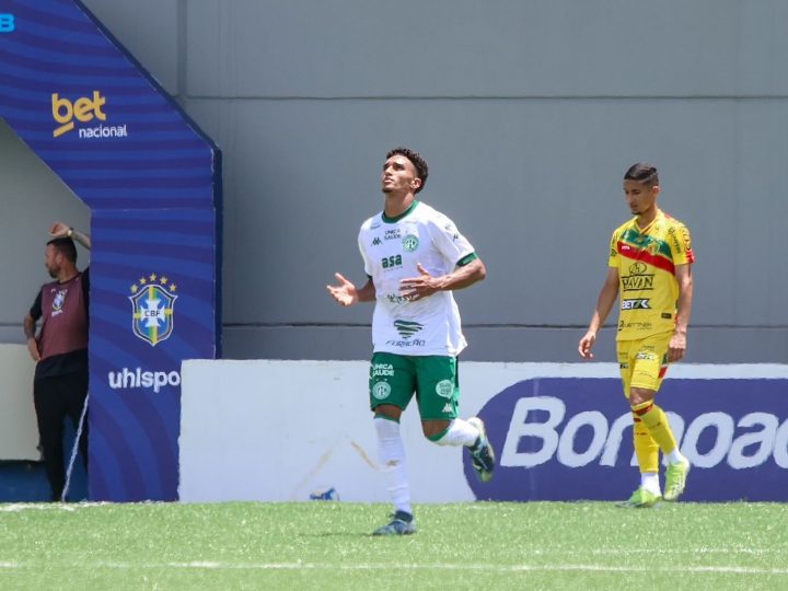 Guarani: Porfírio agrada e entra na mira para o profissional em 2025