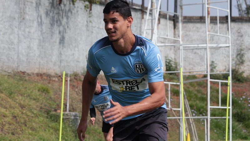 Ponte Preta: Edson recebe sondagem e pode deixar o Moisés Lucarelli