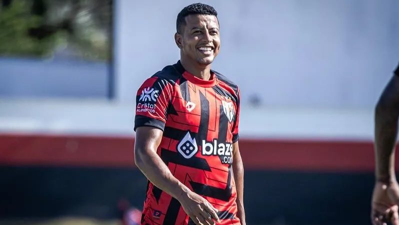 Ponte Preta: diretoria fecha com novo lateral-direito; saiba mais
