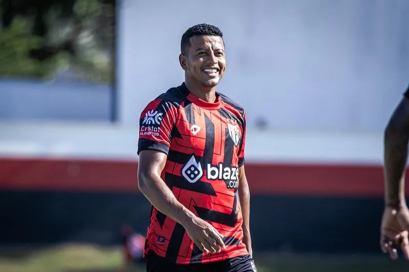 Ponte Preta: diretoria fecha com novo lateral-direito; saiba mais